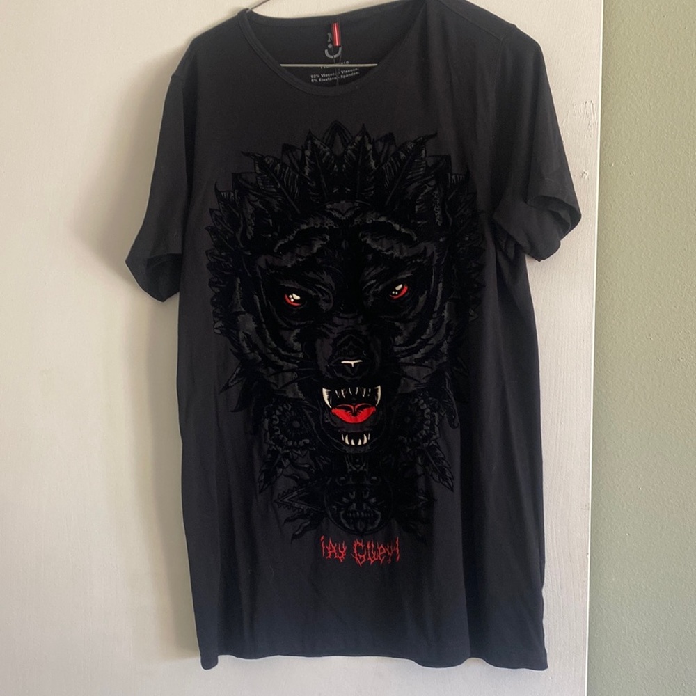 Velvet Jaguar Wolf T-shirt